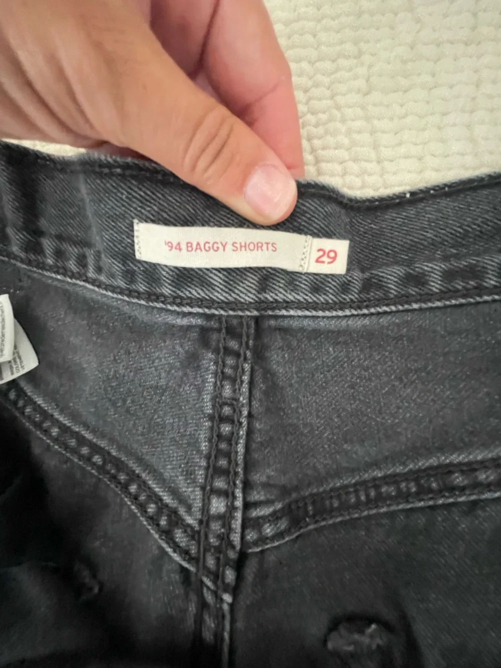 Levis baggy jean shorts - Picture 2 of 4